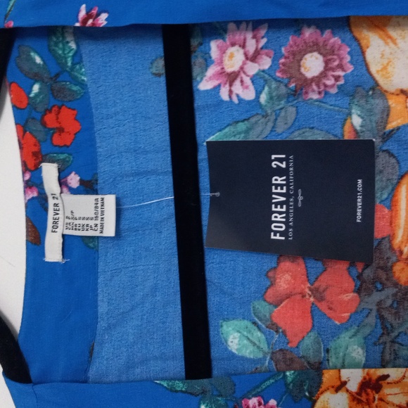 NWT Blue Floral Kimono - Picture 2 of 6